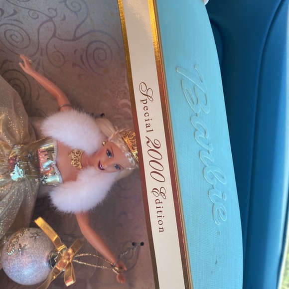 Barbie celebration 2000 - Picture 2 of 3